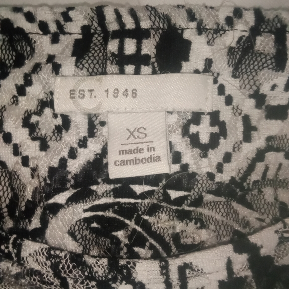 Top - Picture 2 of 3